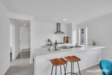 Property photo of 10 Raspberry Way Kurunjang VIC 3337