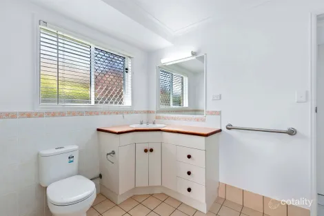 Property photo of 21 Lester Crescent Torquay QLD 4655