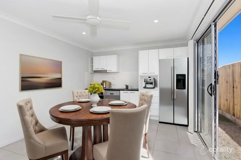 Property photo of 2/11 Awoonga Crescent Morayfield QLD 4506