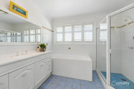 Property photo of 5 The Mews Kirkham NSW 2570