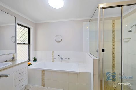 Property photo of 2 Honeyeater Court Woodgate QLD 4660