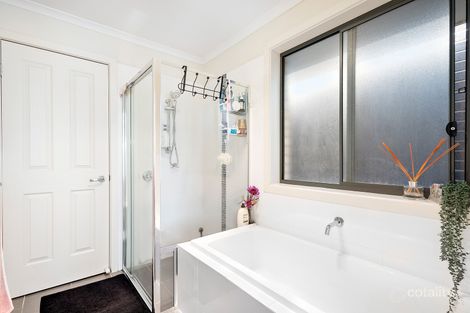 Property photo of 90 The Boulevard Parafield Gardens SA 5107