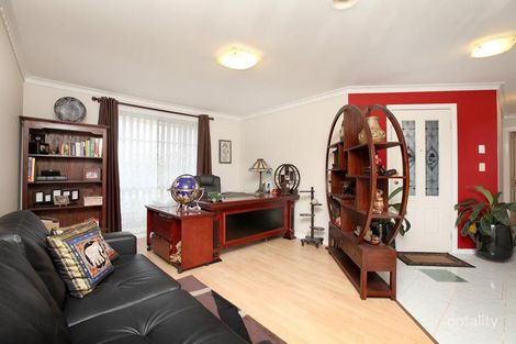 Property photo of 14 Themeda Court Delahey VIC 3037