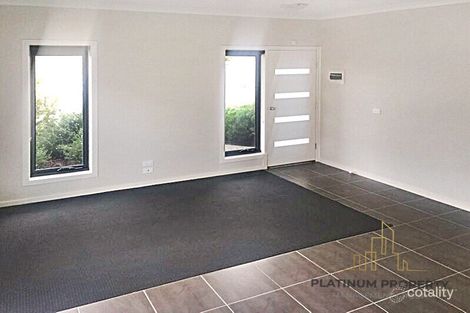 Property photo of 1/36 Mombassa Drive Wollert VIC 3750