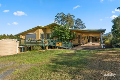 Property photo of 10 Andren Close Bonville NSW 2450