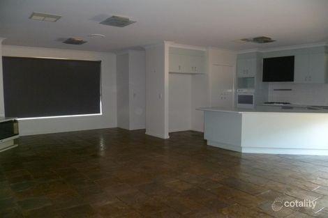 Property photo of 5 Leah Court Werribee VIC 3030