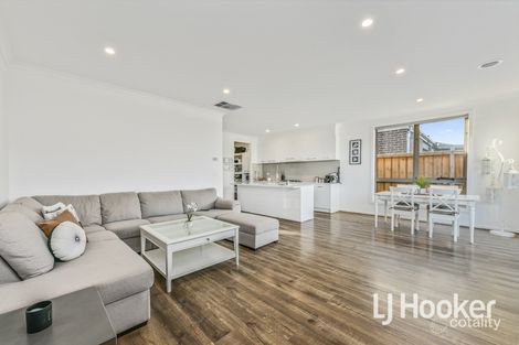 Property photo of 50 Bona Vista Rise Clyde VIC 3978