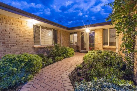 Property photo of 58 Crossland Way Kardinya WA 6163