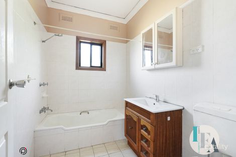 Property photo of 137 Shellharbour Road Warilla NSW 2528