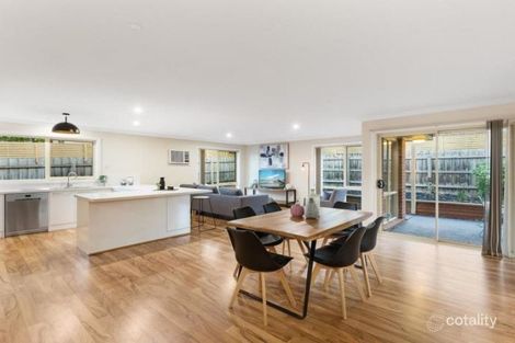 Property photo of 2/202 Eastfield Road Croydon South VIC 3136