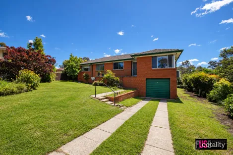 8 Erskine St, Macquarie, ACT 2614