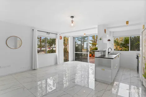 1/516 Marine Pde, Biggera Waters, QLD 4216