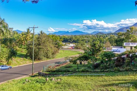 Property photo of 7 Munro Terrace Mooroobool QLD 4870