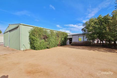 2 Chillingworks Rd, Young, NSW 2594