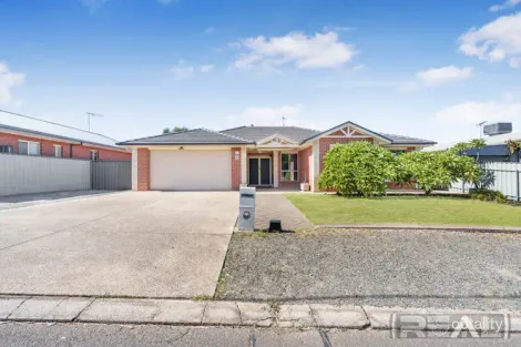 Property photo of 11 Barber Street Willaston SA 5118