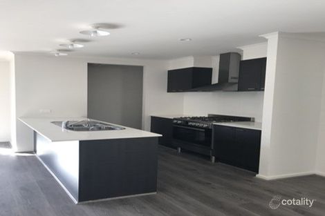 Property photo of 16 Bewick Way Werribee VIC 3030