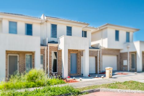 Property photo of 2/23 Leveque Loop Craigieburn VIC 3064