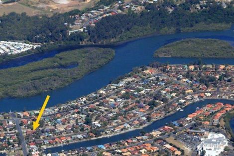 Property photo of 2/32 Lakes Drive Tweed Heads West NSW 2485