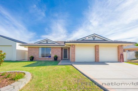 Property photo of 2 Mannall Close Rutherford NSW 2320