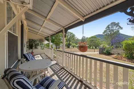 21 Barbour St, Esk, QLD 4312