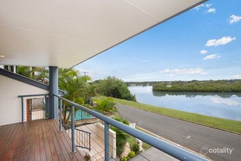 Property photo of 41 Bimbadeen Avenue Banora Point NSW 2486
