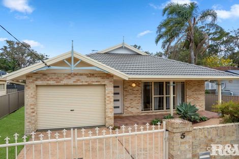 5 Cambridge St, Umina Beach, NSW 2257