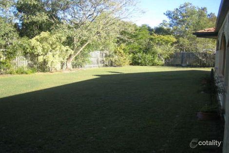 Property photo of 17 Lakeshore Drive Helensvale QLD 4212