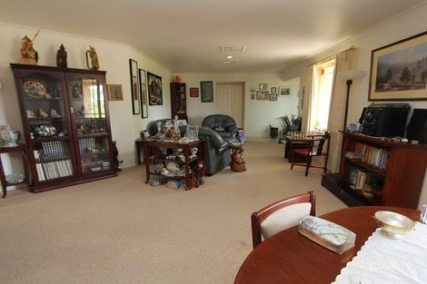 Property photo of 10 Merriman Drive Yass NSW 2582
