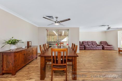 Property photo of 8 Adelong Close Rutherford NSW 2320