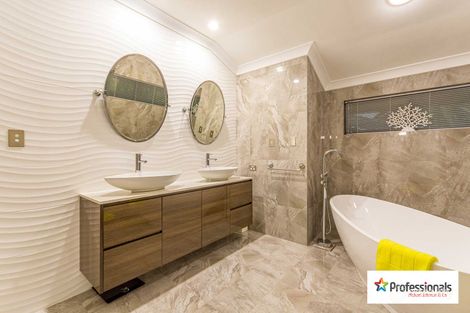 Property photo of 2 Ballart Way Dianella WA 6059
