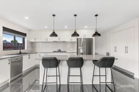 Property photo of 16 Violet Lane Broadford VIC 3658