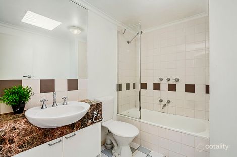 Property photo of 18/2 Henrietta Street Hawthorn VIC 3122
