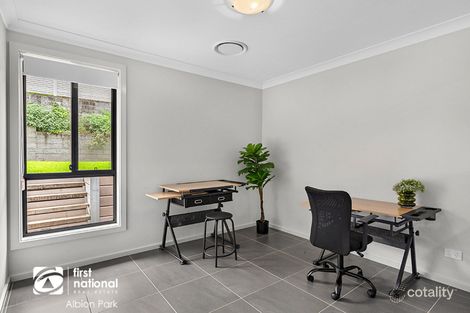 Property photo of 64 Saddleback Crescent Stream Hill NSW 2526