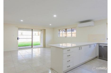 Property photo of 8 Clermont Street Holmview QLD 4207