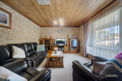 Property photo of 11 Harrison Road Mount Richon WA 6112