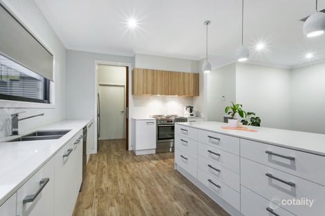Property photo of 21 Coomoora Circuit Strathfieldsaye VIC 3551