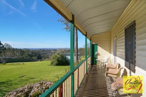 84 Merlin St, The Oaks, NSW 2570