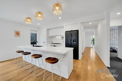 Property photo of 73 Barrabool Boulevard Mambourin VIC 3024