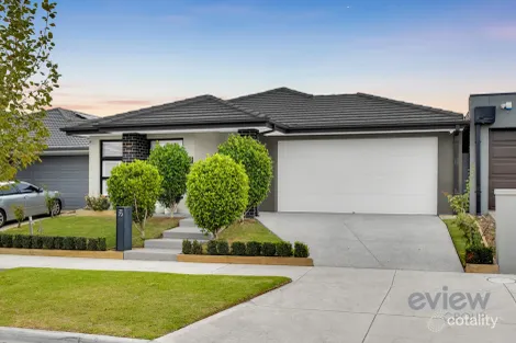 Property photo of 73 Barrabool Boulevard Mambourin VIC 3024