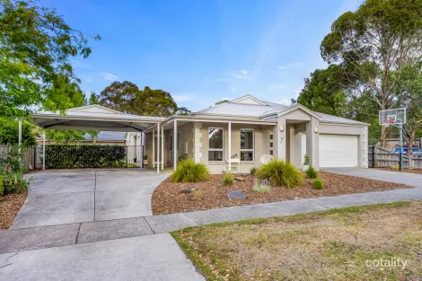 Property photo of 7 Yarra Gum Place Mount Clear VIC 3350
