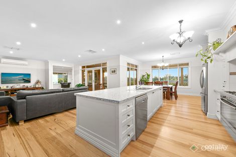 Property photo of 11 Mineral Court Drouin VIC 3818