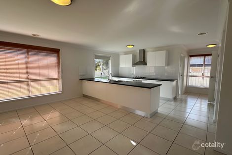 Property photo of 28 Pippin Way Orange NSW 2800