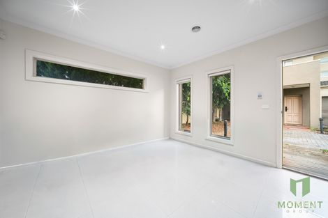 Property photo of 2/4 Findon Court Point Cook VIC 3030