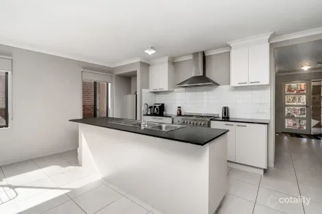 Property photo of 14 Pippa Way Kalkallo VIC 3064