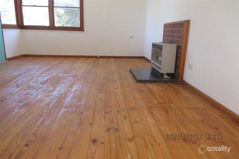 Property photo of 15 Barinya Street Kooringal NSW 2650