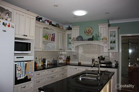 Property photo of 33 Egan Street Emerald QLD 4720