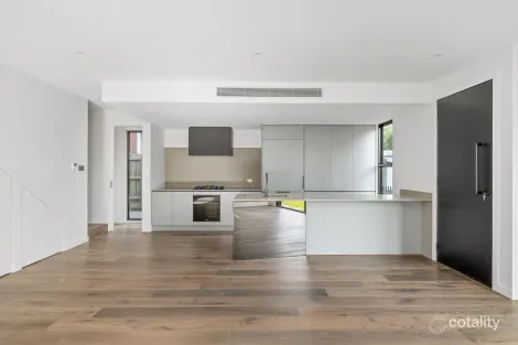 1/9 Normanby Ave, Thornbury, VIC 3071