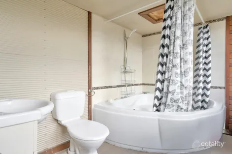 Property photo of 111 Pine Avenue Ulong NSW 2450