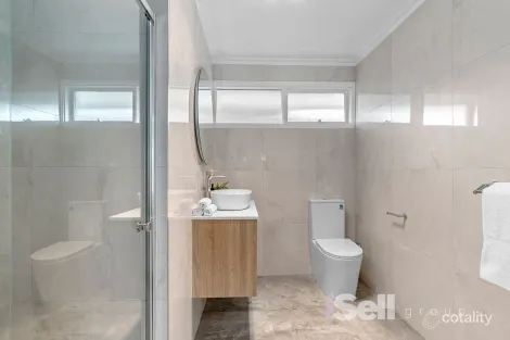 Property photo of 6 Cheviot Road Keysborough VIC 3173