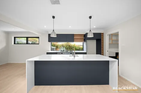 Property photo of 122 Kitchener Street Garran ACT 2605